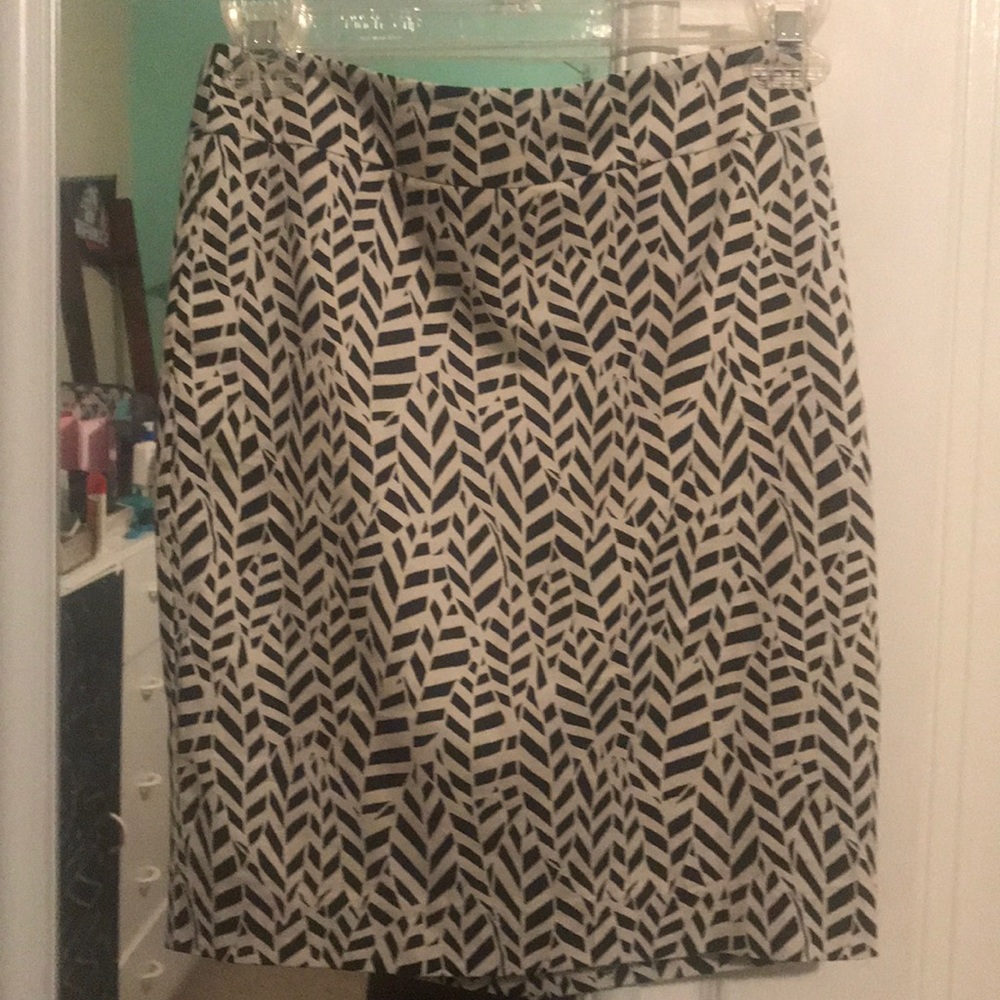 Loft patterned business skirt